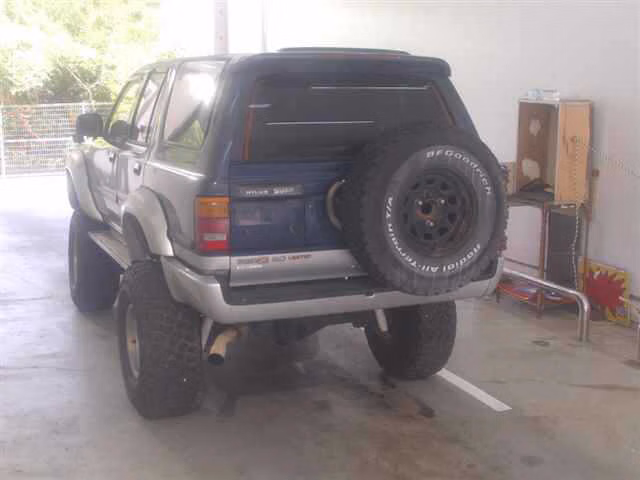 TOYOTA HILUX SURF
