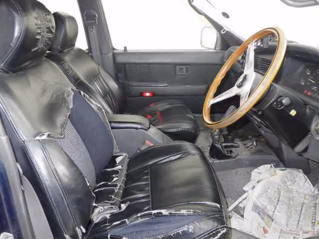 TOYOTA HILUX SURF