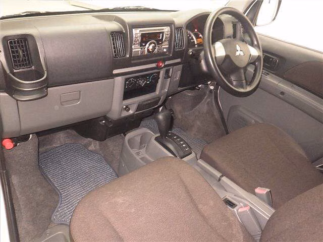 MITSUBISHI TOWN BOX