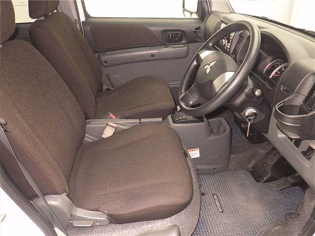 MITSUBISHI TOWN BOX