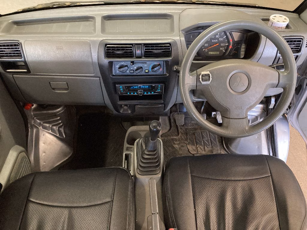 MITSUBISHI MINICAB