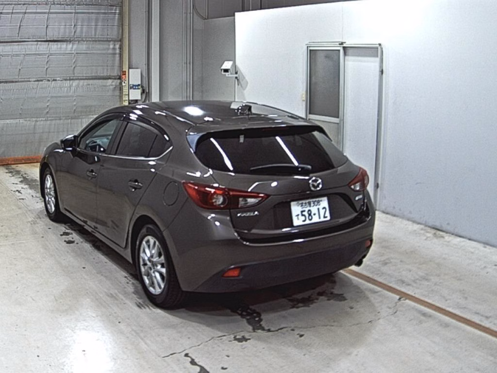 MAZDA AXELA