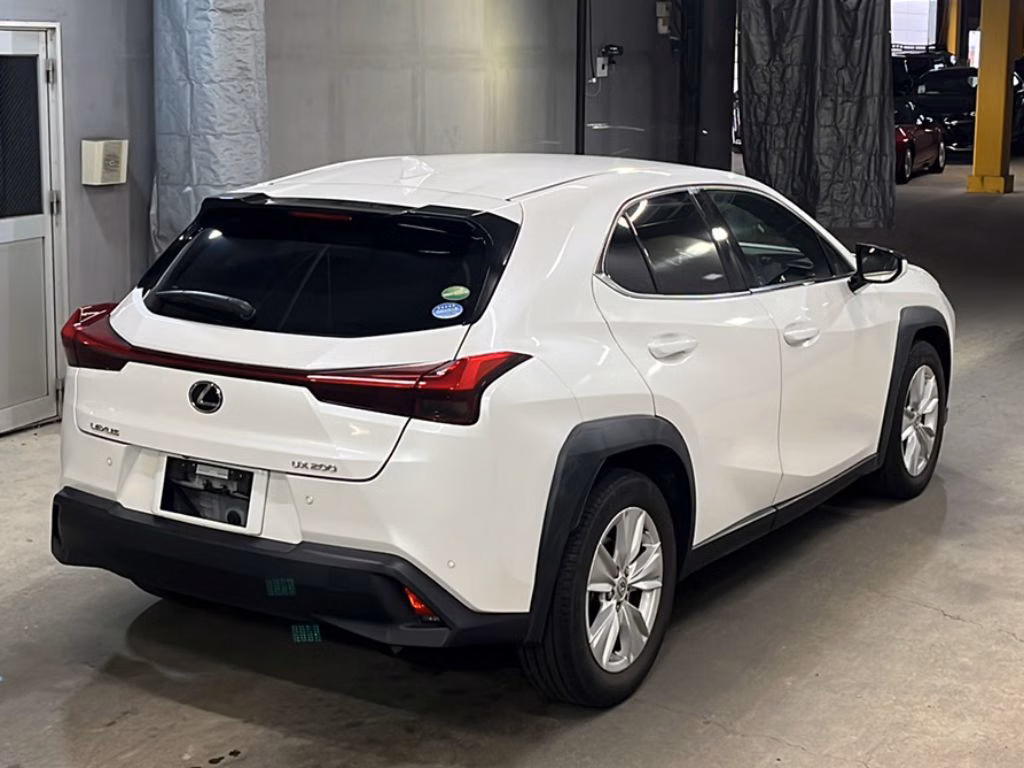 LEXUS UX200