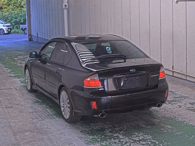 SUBARU LEGACY B4