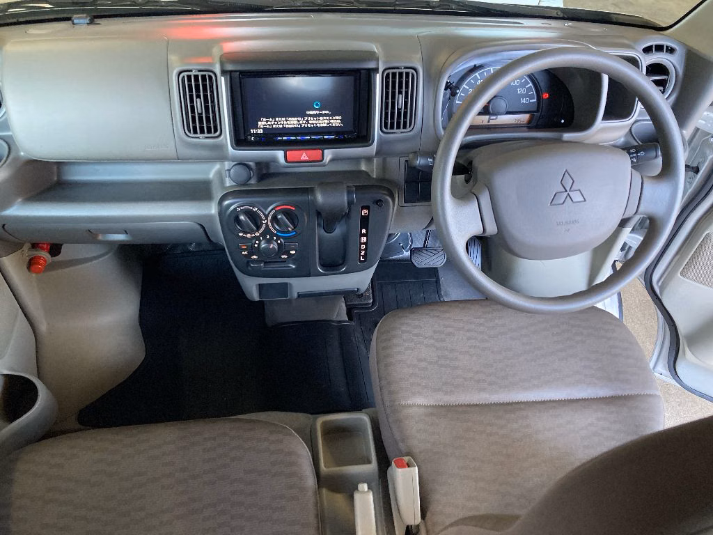 MITSUBISHI MINICAB