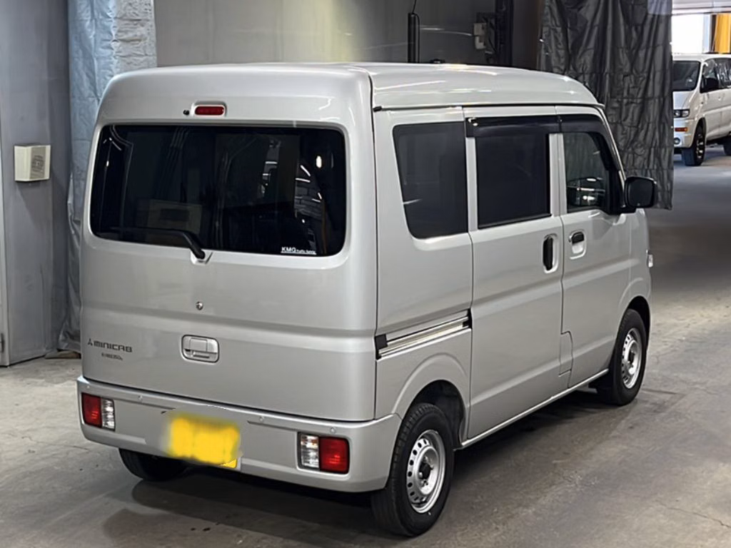 MITSUBISHI MINICAB