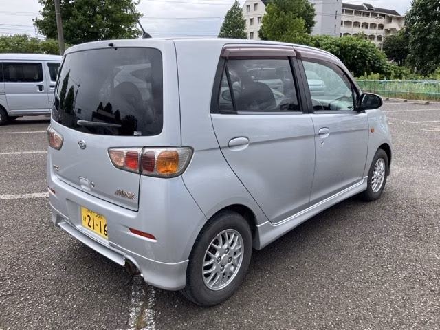 DAIHATSU MAX