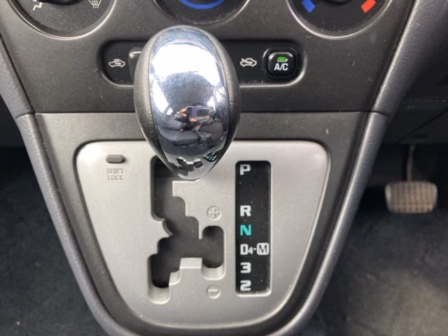 DAIHATSU MAX