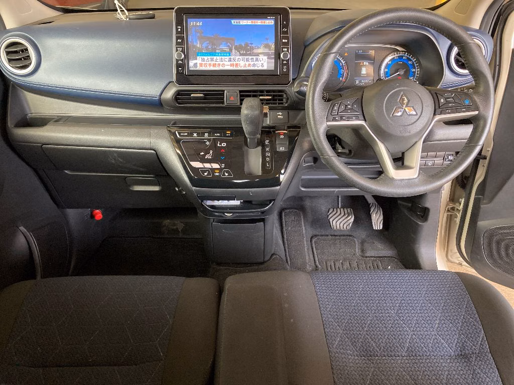 MITSUBISHI EK X