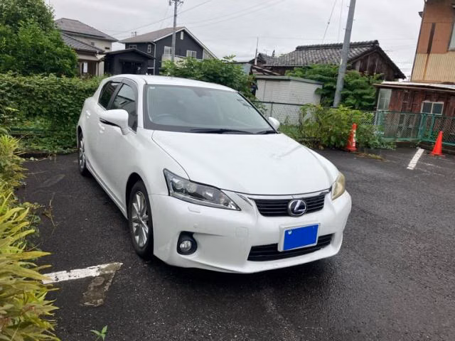 LEXUS CT200H