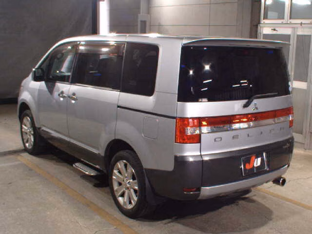 MITSUBISHI DELICA D:5