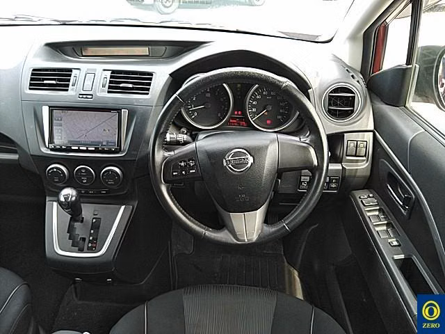 NISSAN LAFESTA