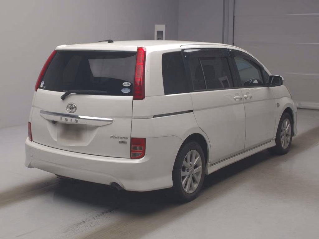 TOYOTA ISIS
