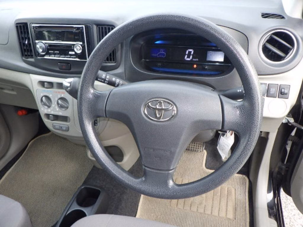 TOYOTA PIXIS EPOCH