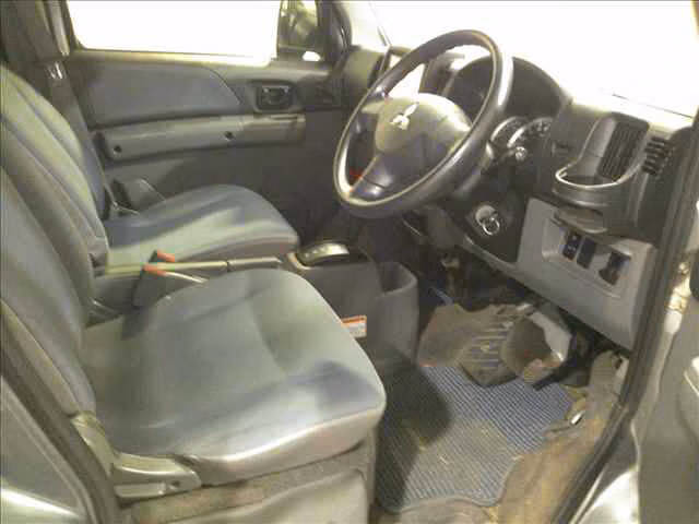 MITSUBISHI MINICAB