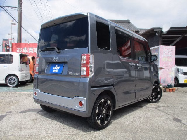DAIHATSU WAKE