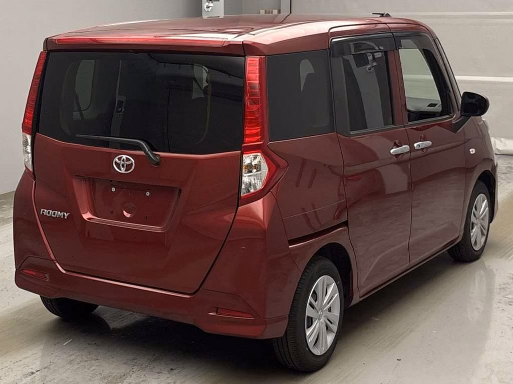 TOYOTA ROOMY