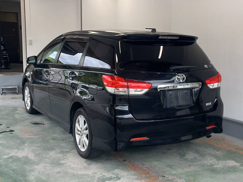 TOYOTA WISH