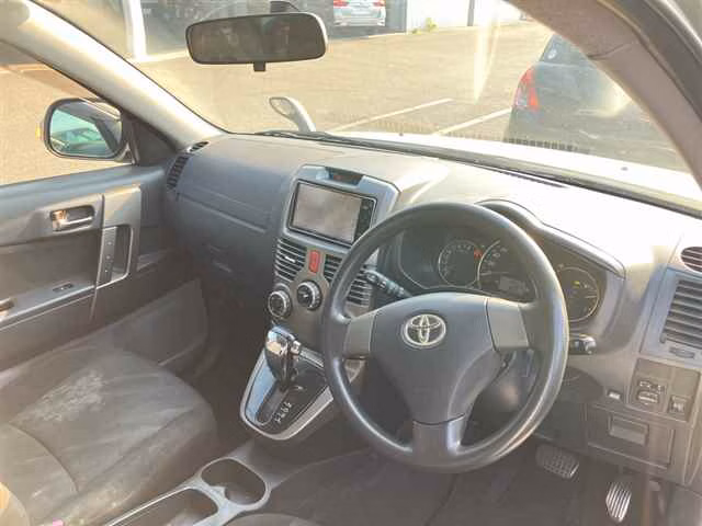 TOYOTA RUSH