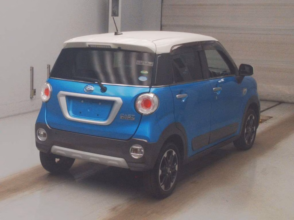 DAIHATSU CAST