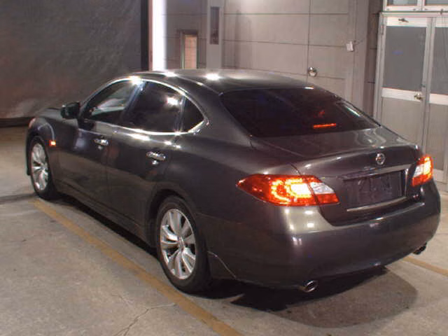 NISSAN FUGA