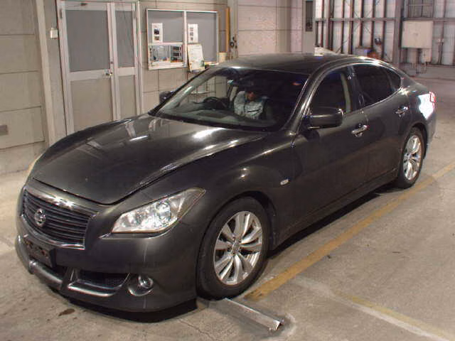 NISSAN FUGA