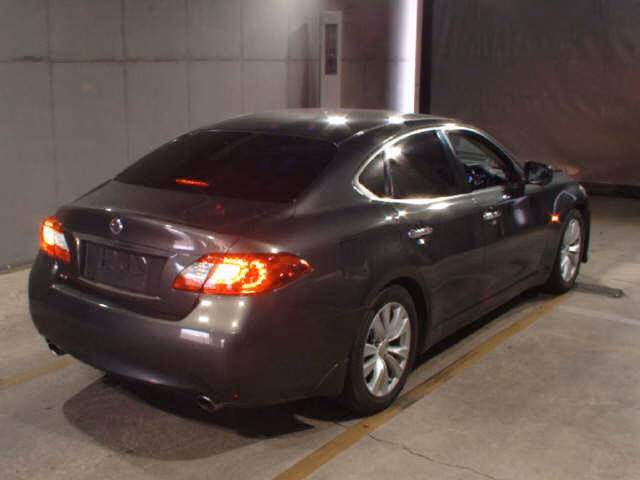 NISSAN FUGA