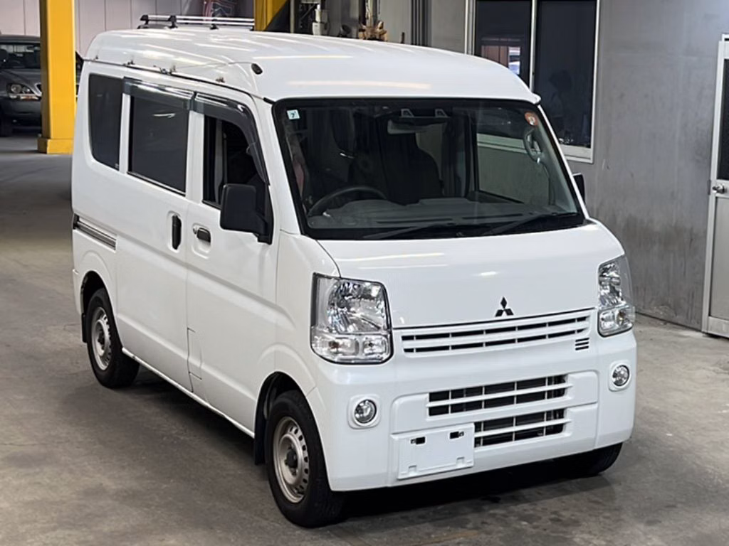 MITSUBISHI MINICAB