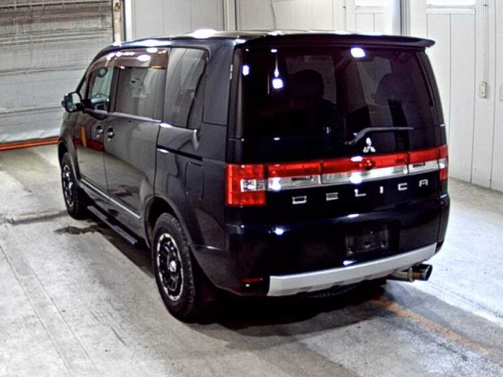 MITSUBISHI DELICA D:5