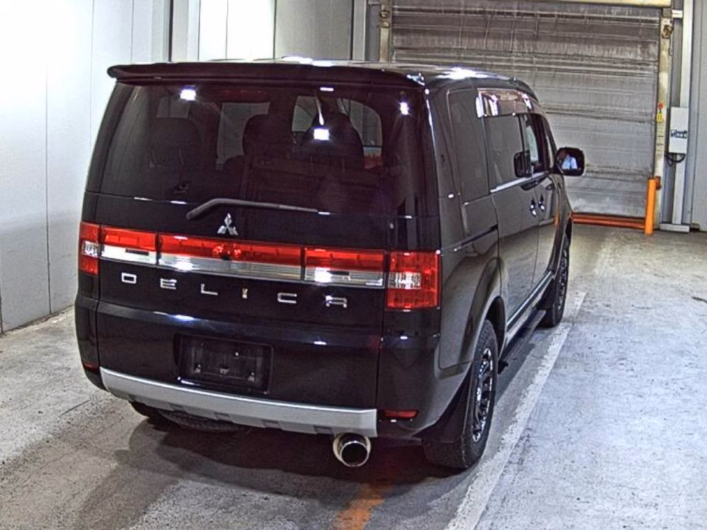 MITSUBISHI DELICA D:5