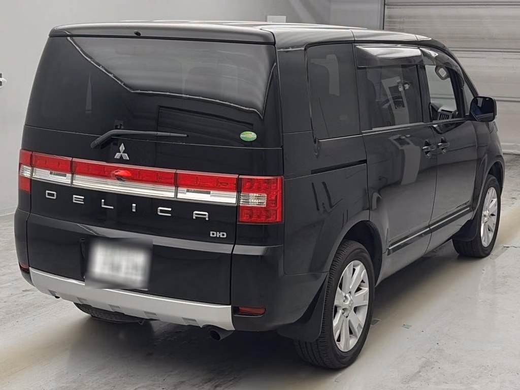 MITSUBISHI DELICA D:5