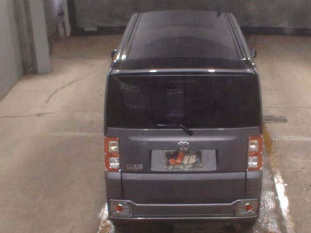 TOYOTA PIXIS MEGA