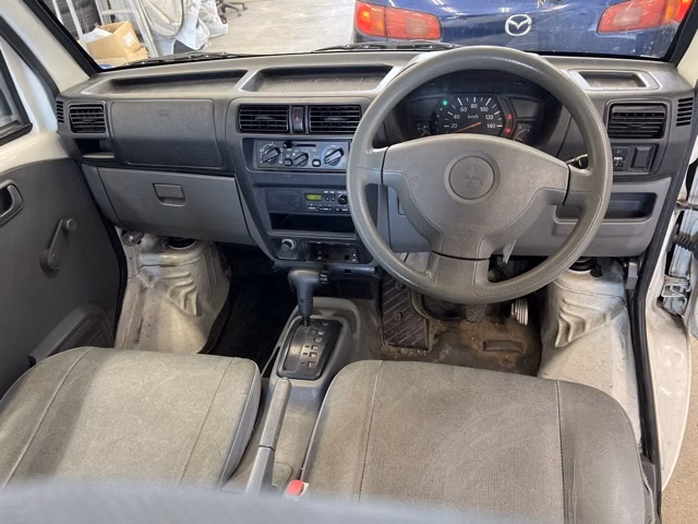 MITSUBISHI MINICAB