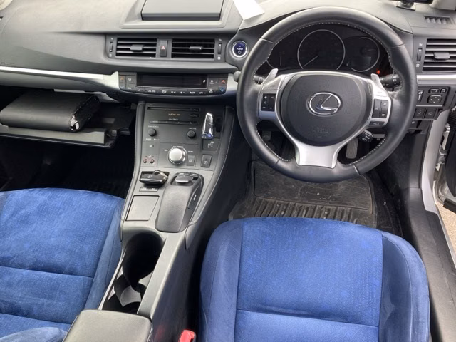 LEXUS CT200H