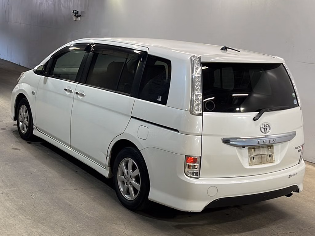 TOYOTA ISIS