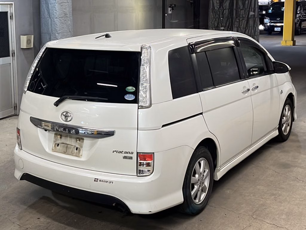 TOYOTA ISIS