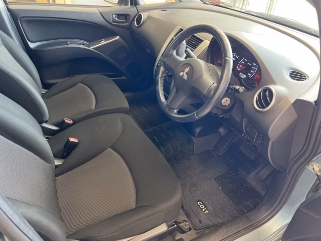 MITSUBISHI COLT PLUS