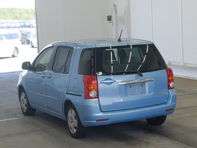 TOYOTA RAUM