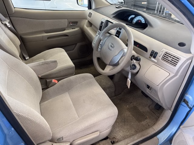 TOYOTA RAUM