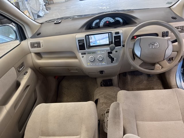 TOYOTA RAUM