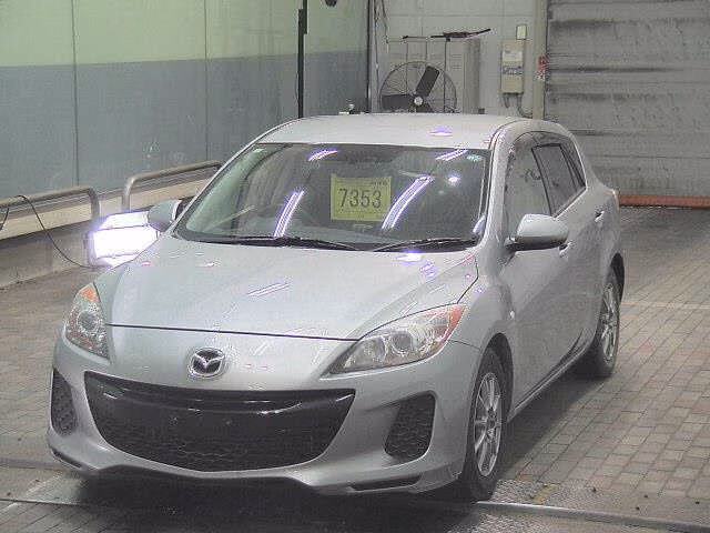 MAZDA AXELA