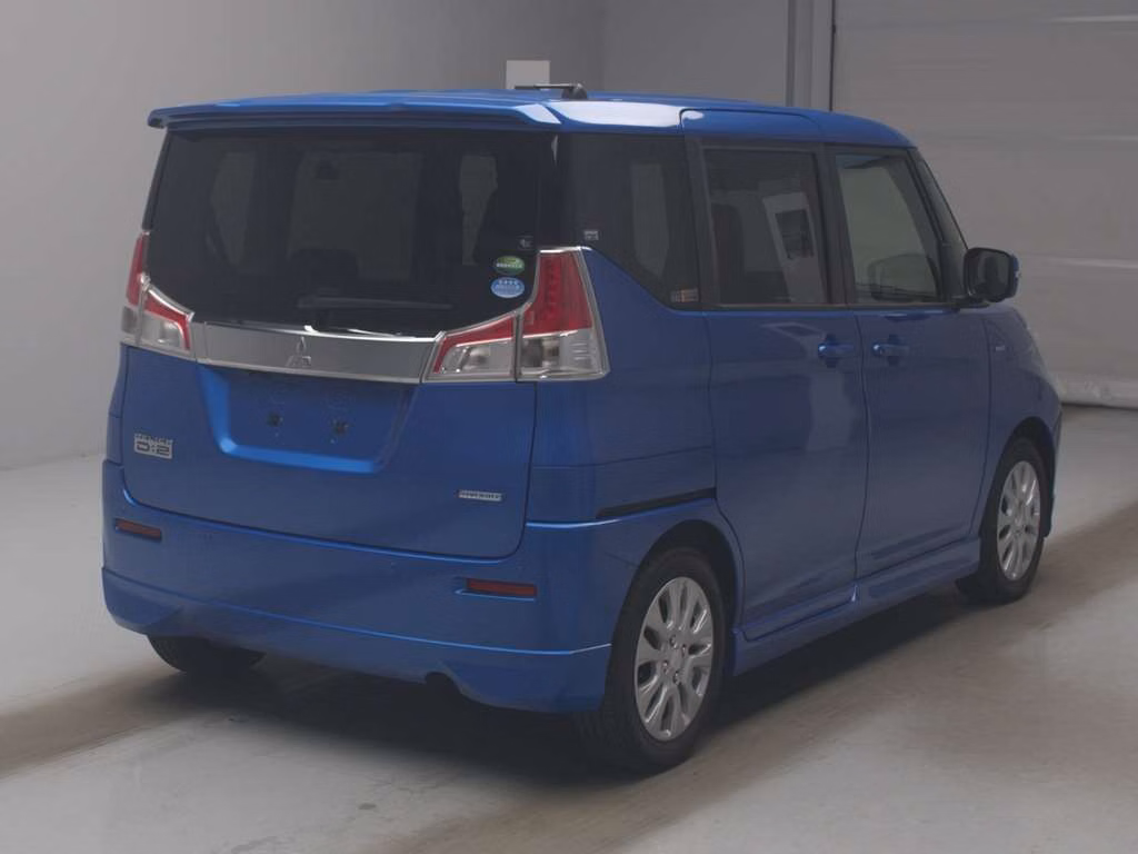 MITSUBISHI DELICA D:2