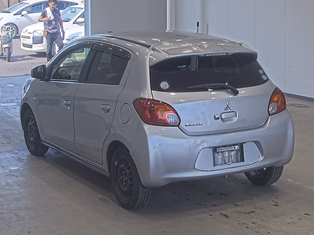 MITSUBISHI MIRAGE