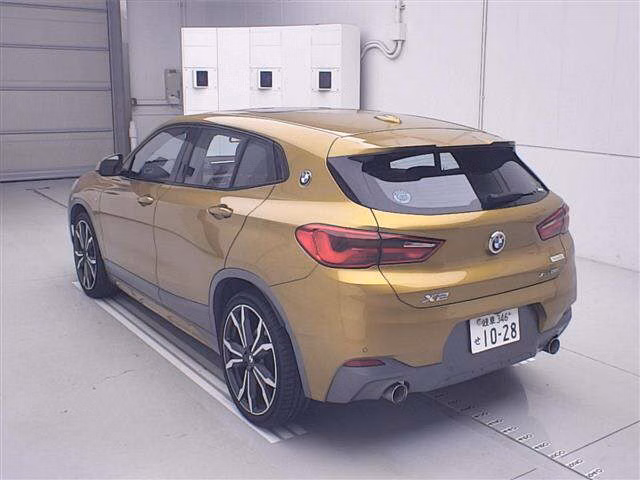 BMW X2