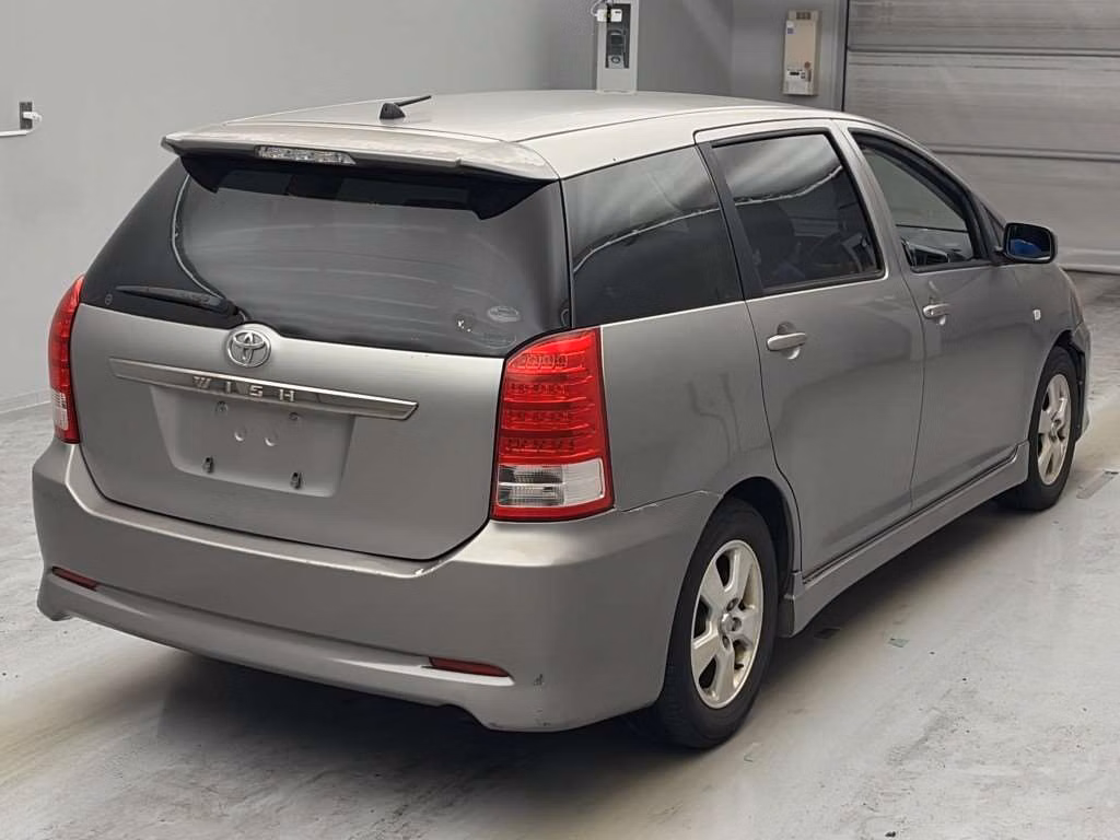 TOYOTA WISH