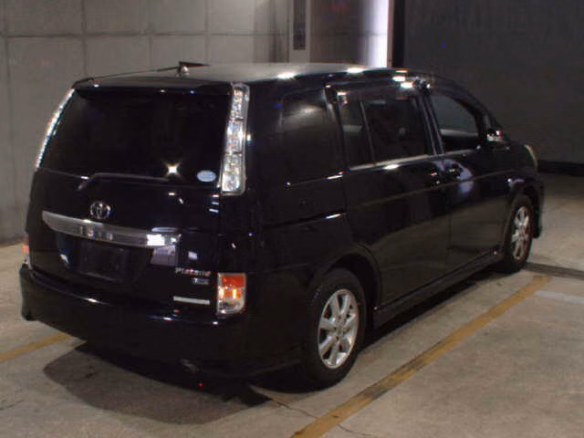 TOYOTA ISIS