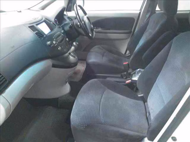 MITSUBISHI GRANDIS