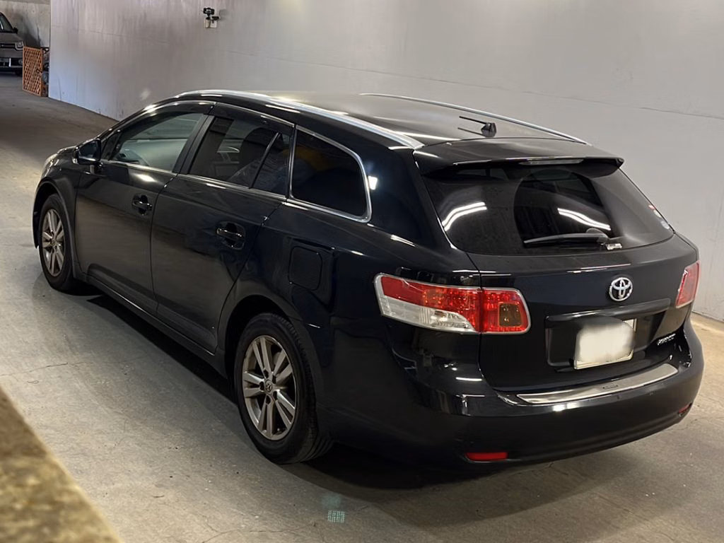 TOYOTA AVENSIS