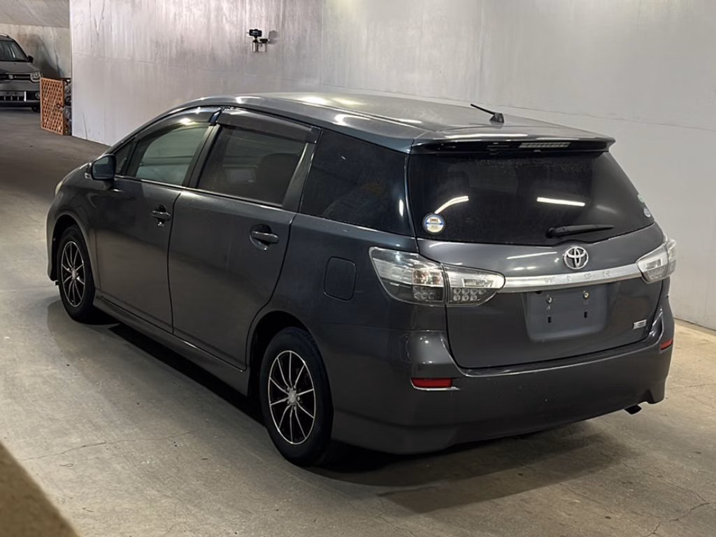 TOYOTA WISH