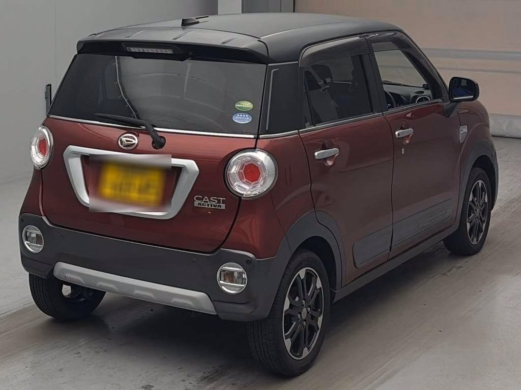 DAIHATSU CAST